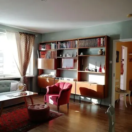 Cozy, Stylish In The Heart Of The Town