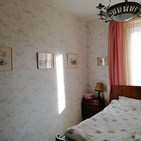 Cozy, Stylish In The Heart Of The Town Apartman *