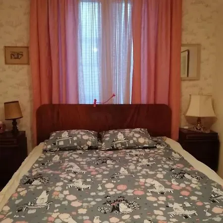 Cozy, Stylish In The Heart Of The Town *